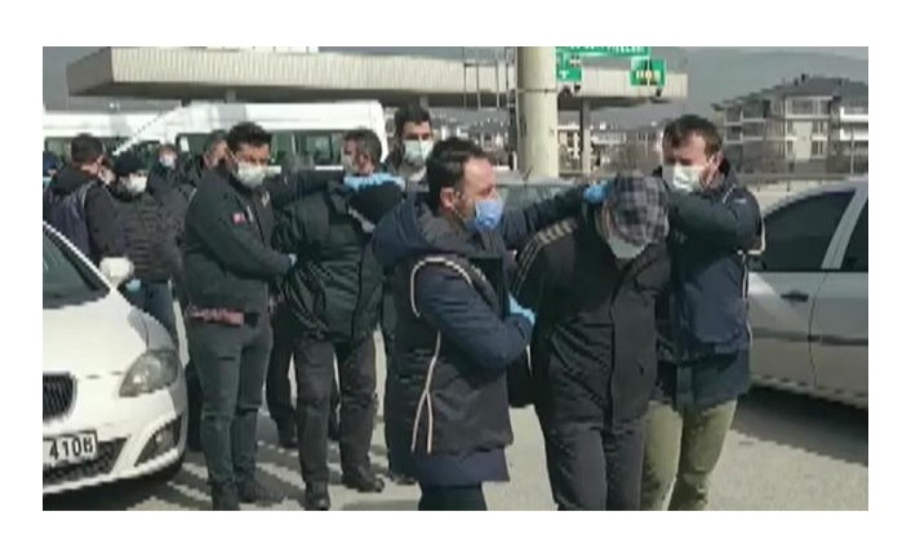 FETÖ'ye yönelik operasyonda yurtdışına çıkmaya çalışan  6 şüpheli Anadolu Otoyolu'nda yakalandı