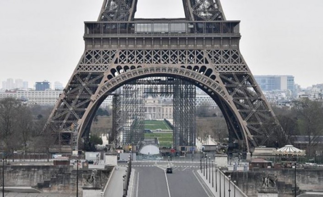 Fransa kavruluyor: Sokağa çıkma yasağı ilan edildi