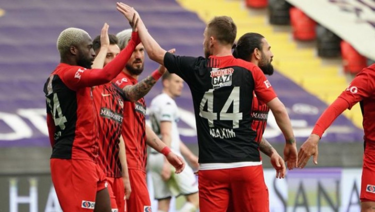 Gaziantep,  Denizlispor'u ateşe attı!