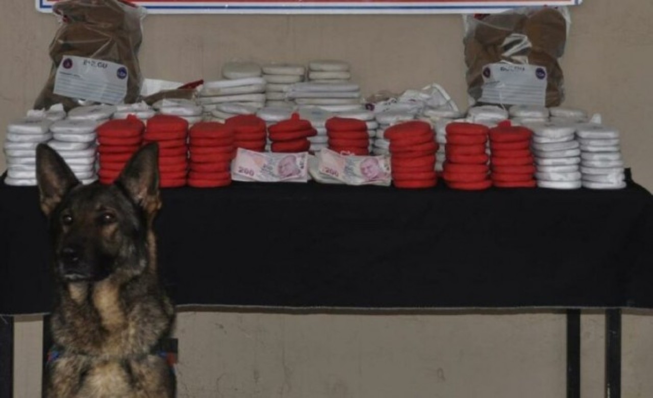 Hatay Ziyaret Hudut Karakol Komutanı Teğmen,  82 kilo uyuşturucuyla yakalandı