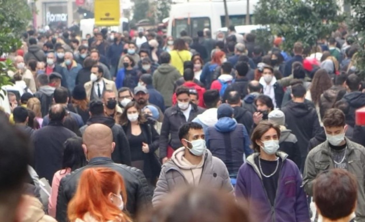 İğne atsan yere düşmez! Girişler kapatıldı