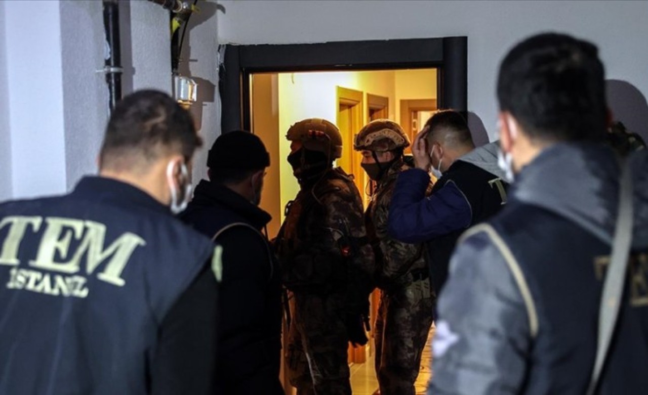 İstanbul'da 10 ilçede gece yarısı operasyonu: Yakalandılar!