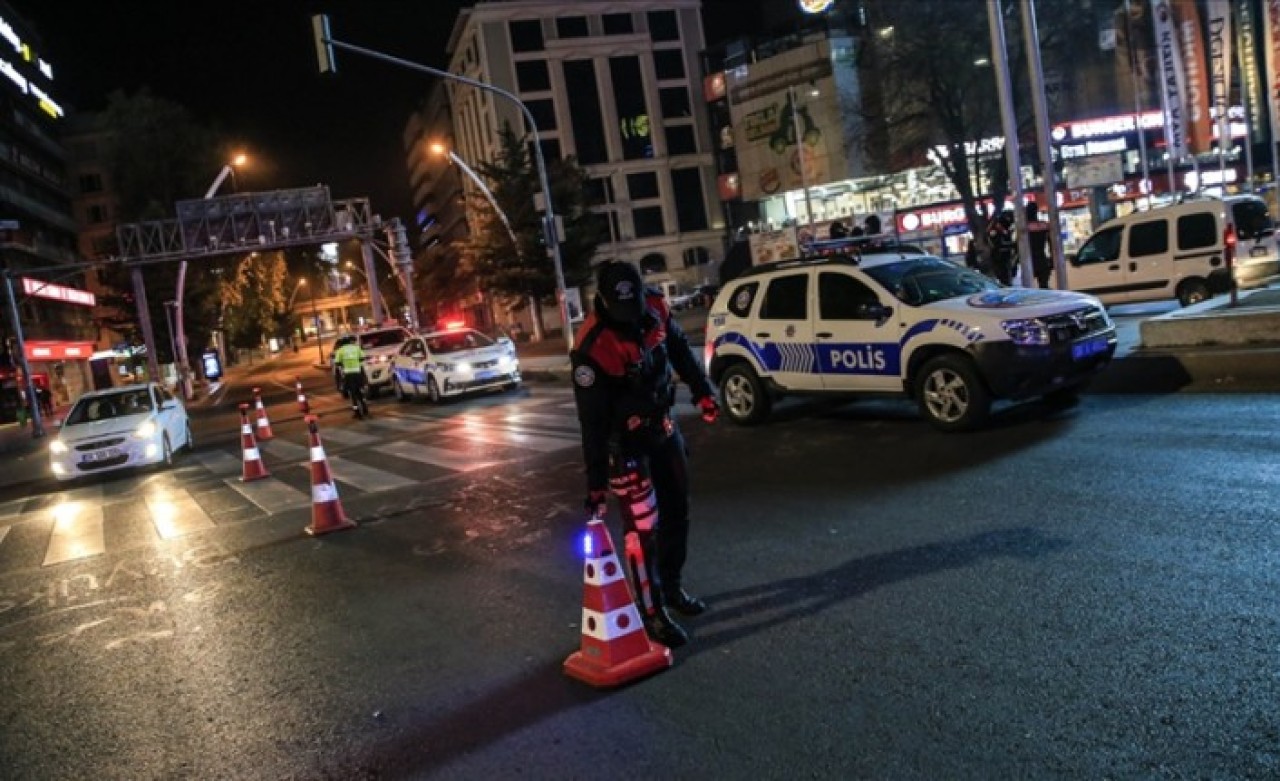 Kısıtlama başladı! İşte sokağa çıkma yasağını kapsayan iller