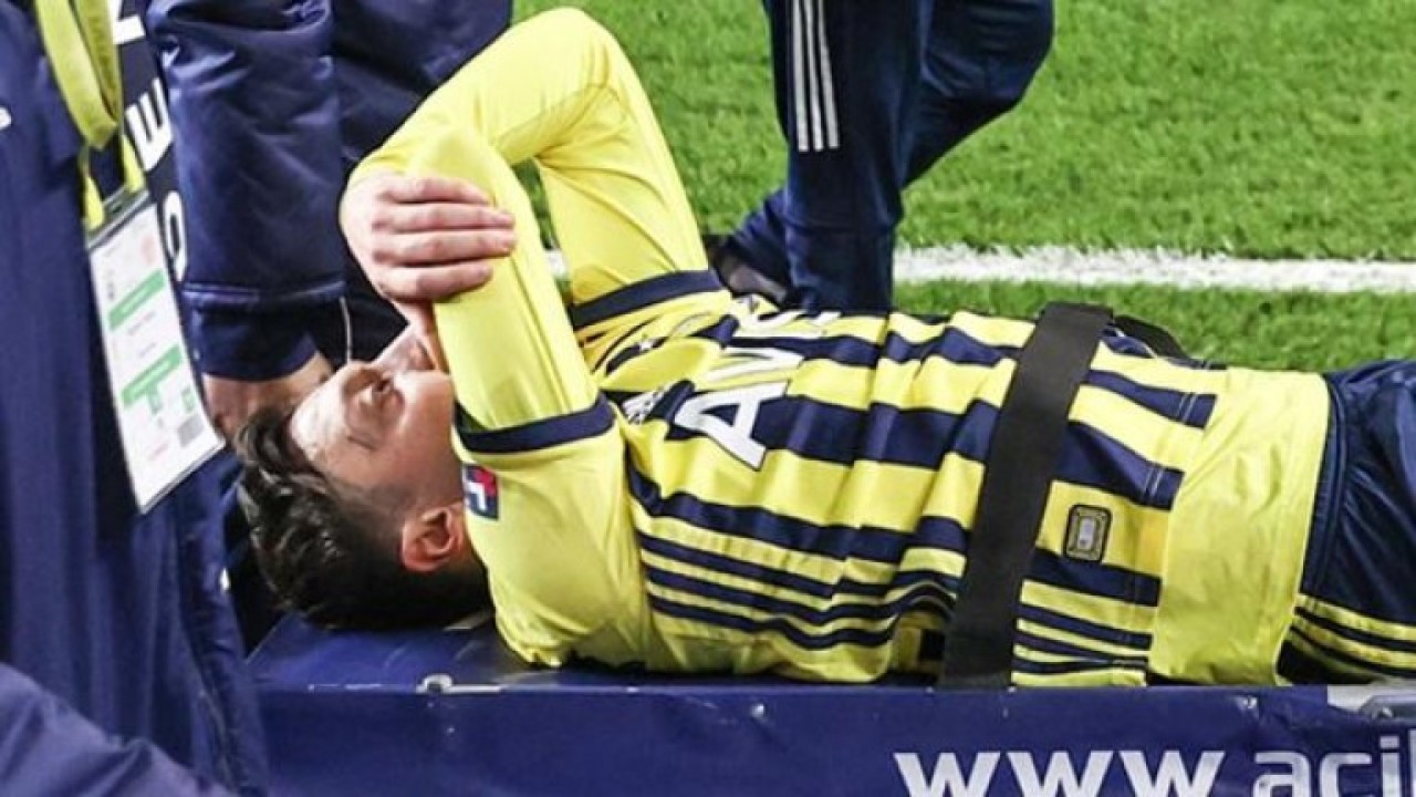 Mesut Özil'den Fenerbahçelilere kötü haber: Bir süre yokum!