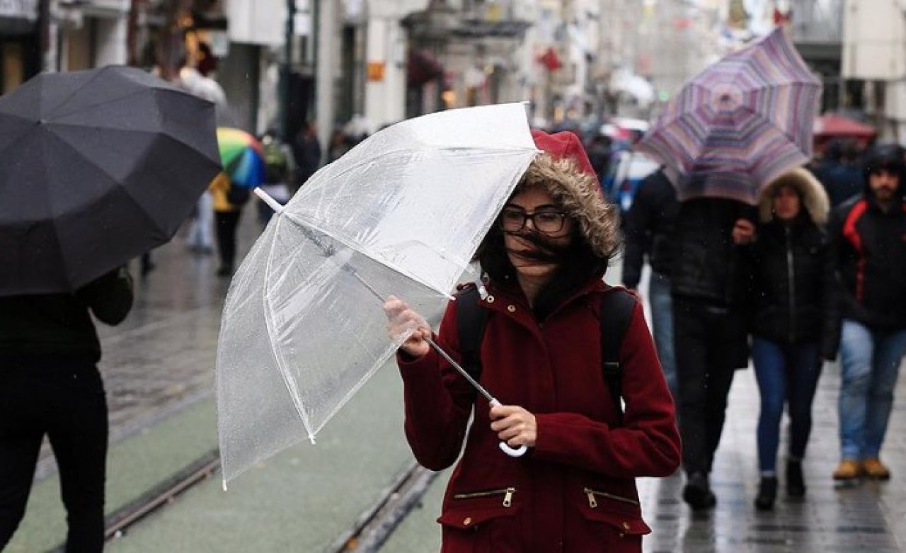 Meteoroloji uyardı: Sağanak yağış ve fırtına geliyor