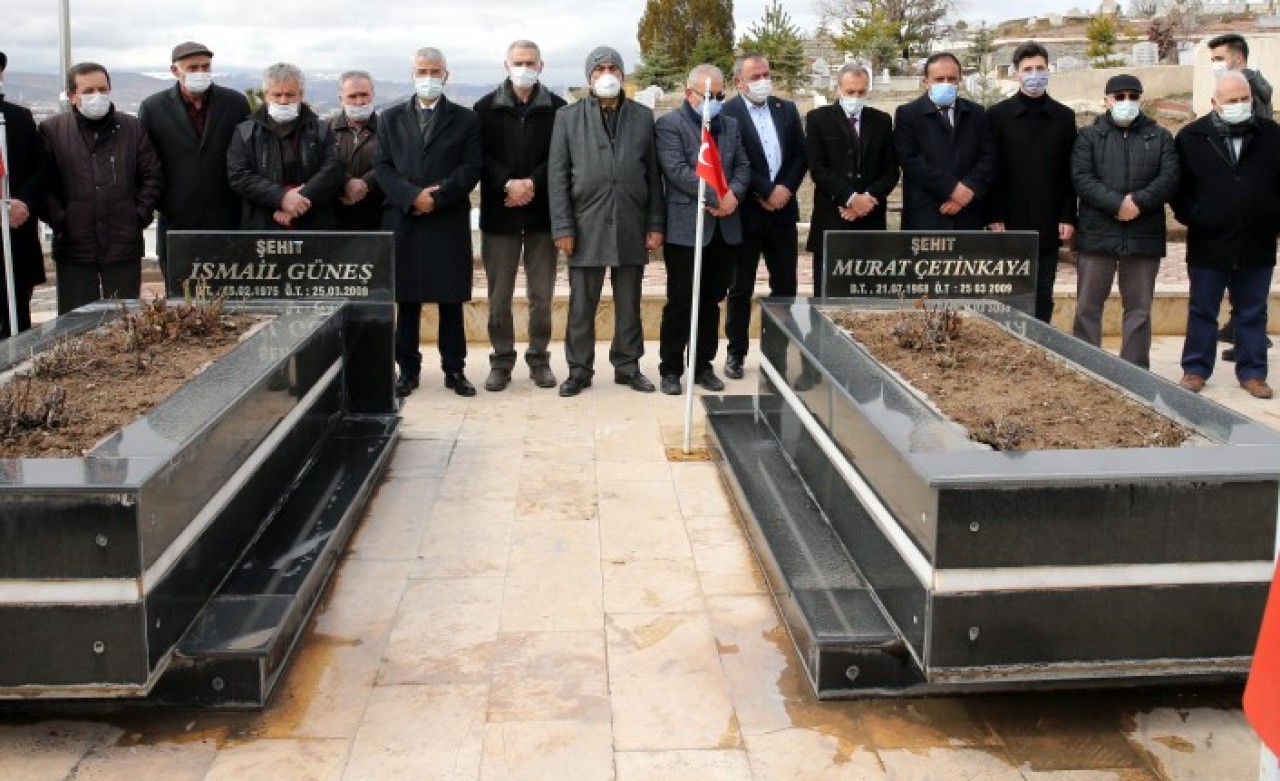 Muhsin Yazıcıoğlu ve beraberindekiler,  vefatlarının 12. yılında Sivas'ta anıldı