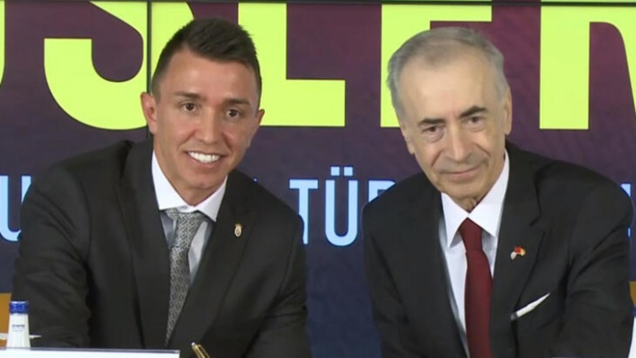 Muslera sözleşme imzaladı: Yıllık ücreti açıklandı