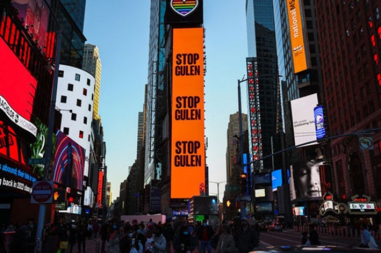 New York'ta dev ilan: Gülen'i durdurun,  251 masum insanı katletti!