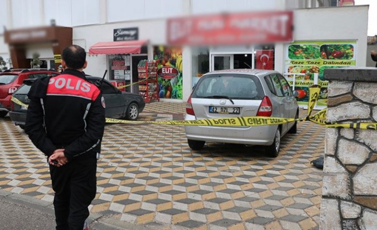 Niğde'de Mehmet Yüzer,  boşanma aşamasındaki eşi Sibel Yüzer'i vurdu