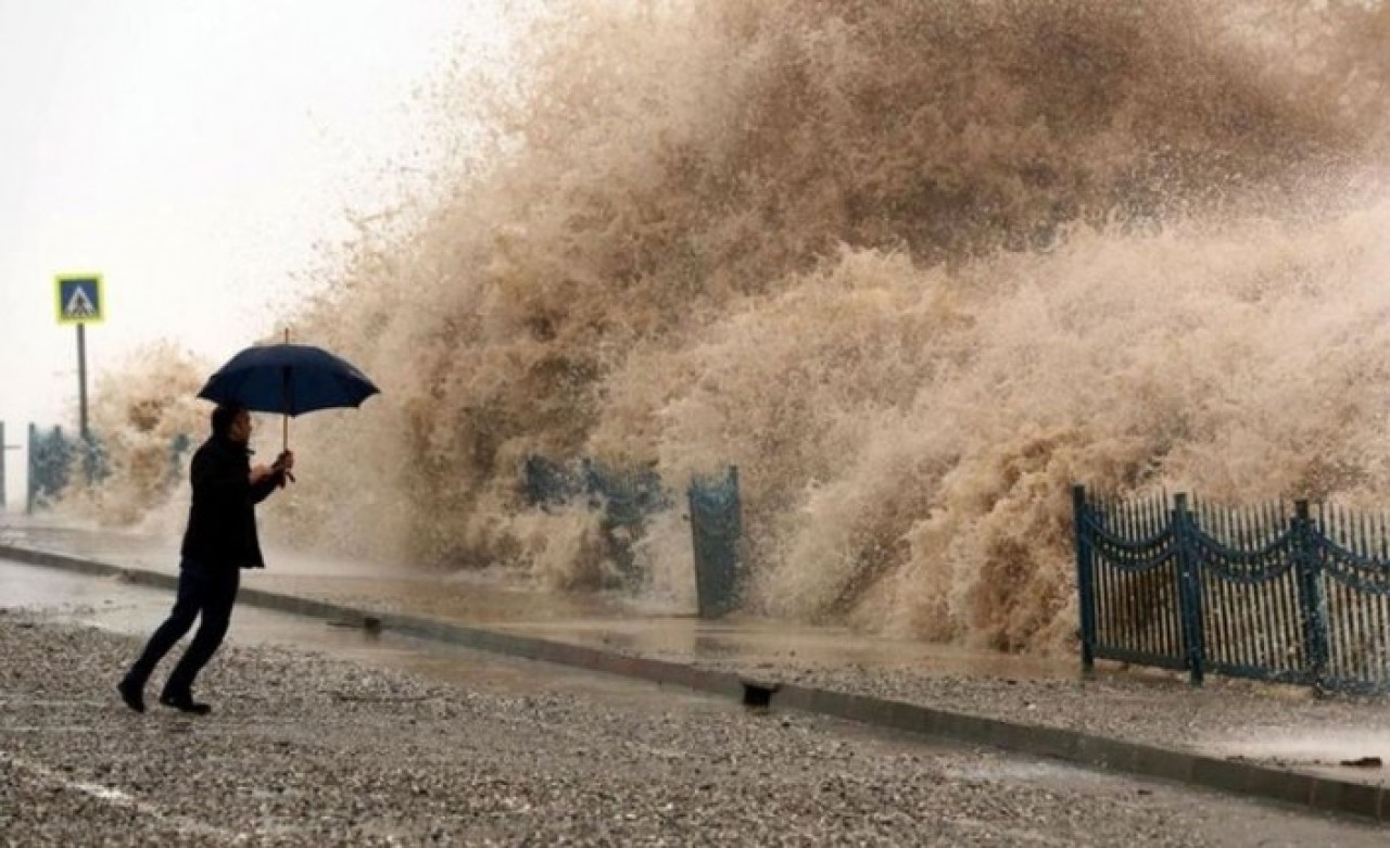 Sanki gök delindi: Meteoroloji'den yağmur,  sel,  hortum uyarısı