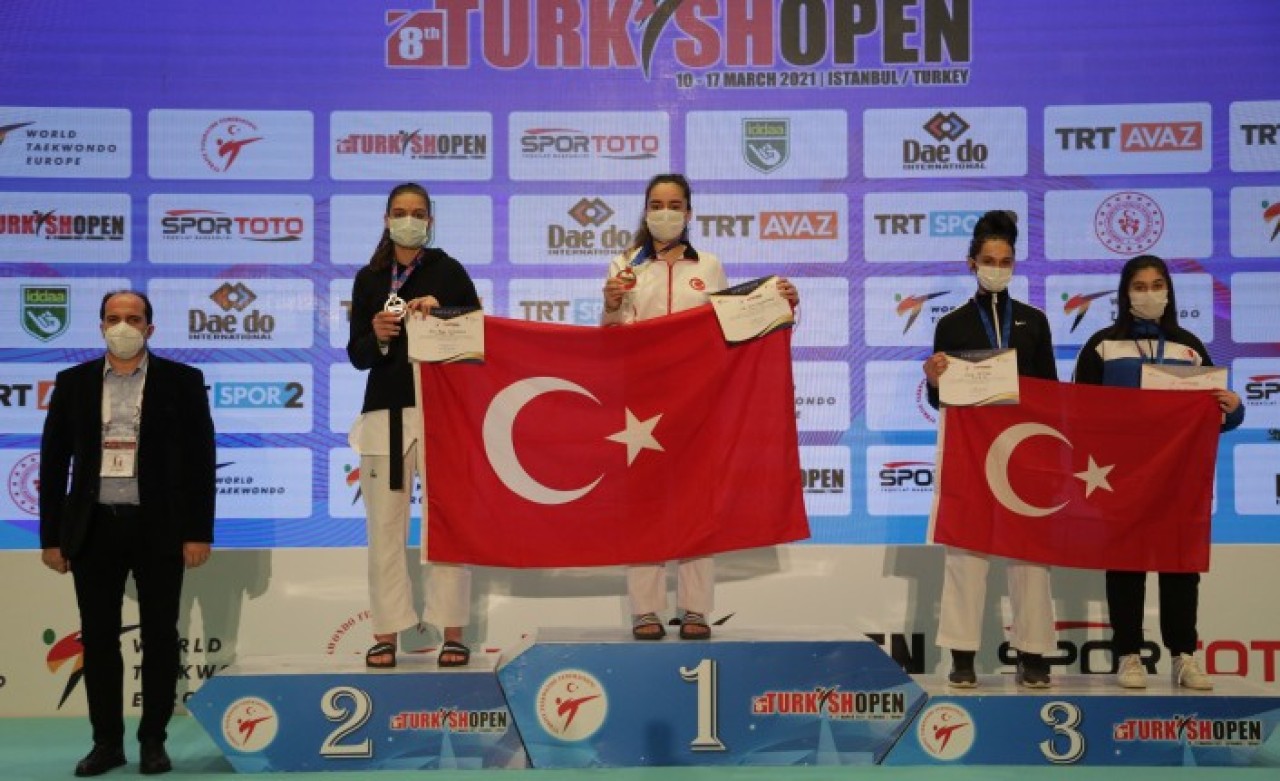 Tekvando Turnuvasında Türk sporcular,  5'i altın 23 madalya elde etti