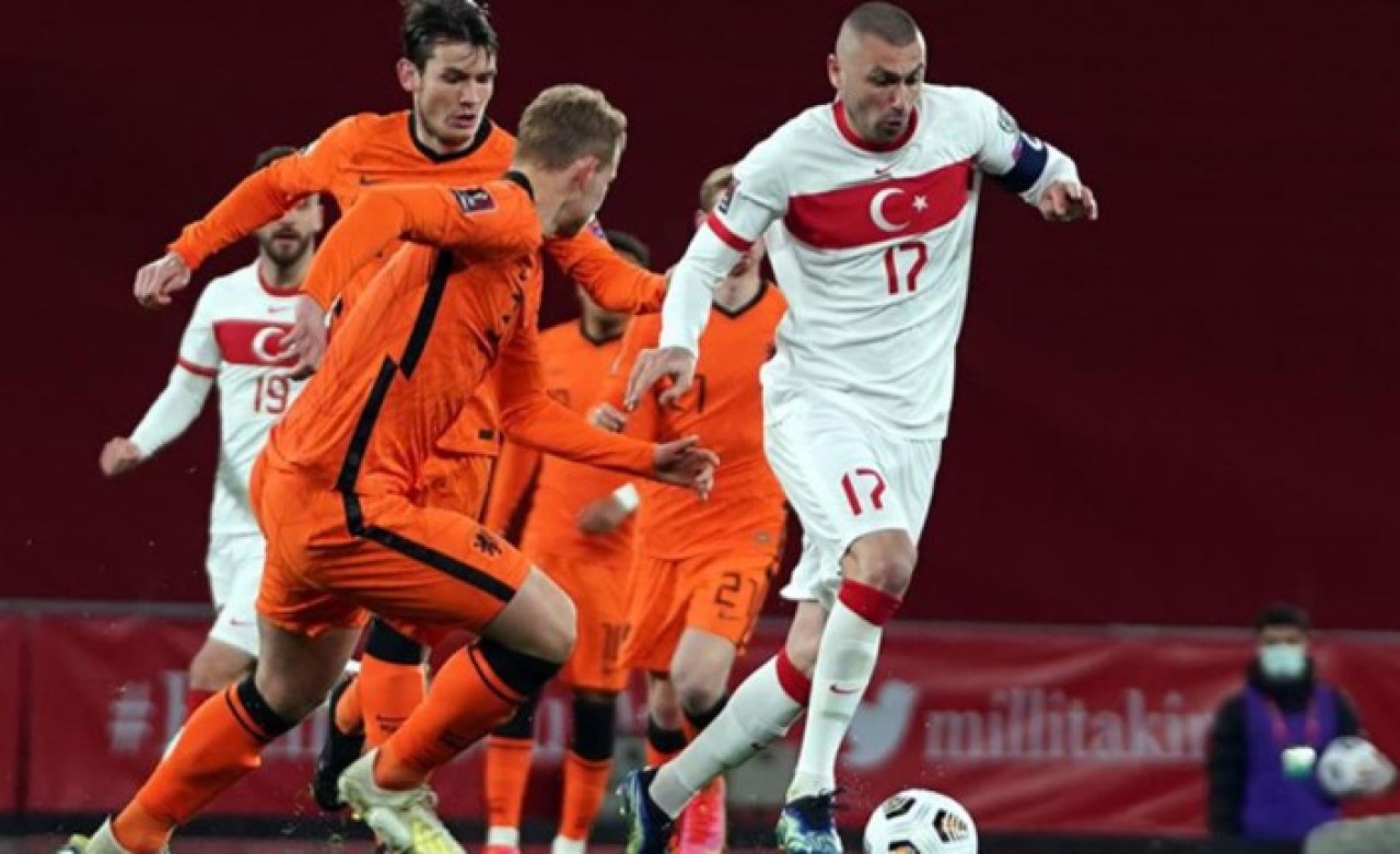 Türkiye'nin Hollanda galibiyeti Avrupa basınında: Yaşlı Burak fark yarattı!