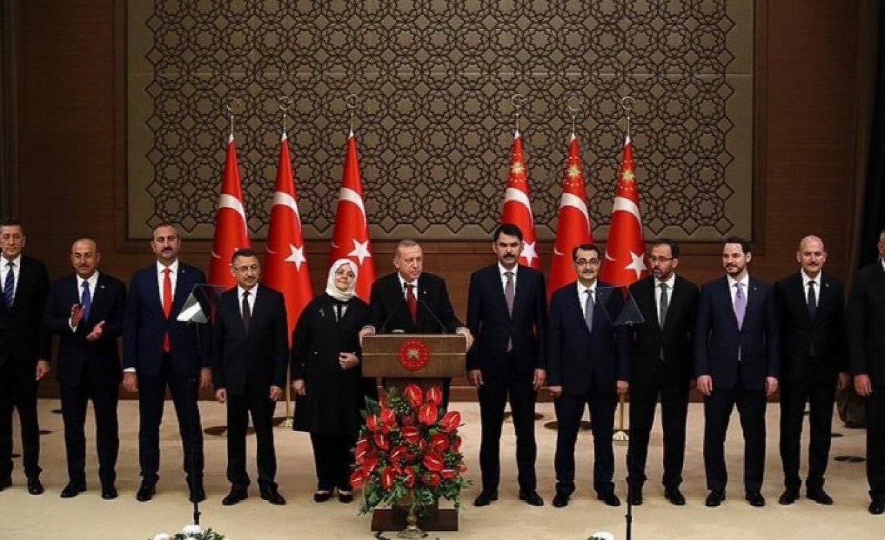 Ünlü anketçiden bomba iddia: 'Kabinedeki asıl değişim çarşamba günü'