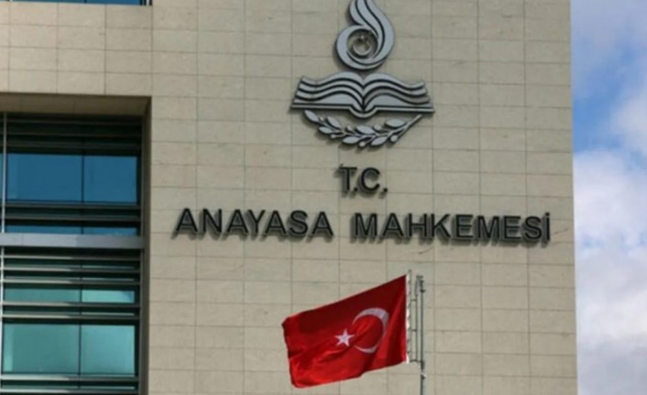 Anayasa Mahkemesi'nden 3 siyasi parti hakkında suç duyurusu