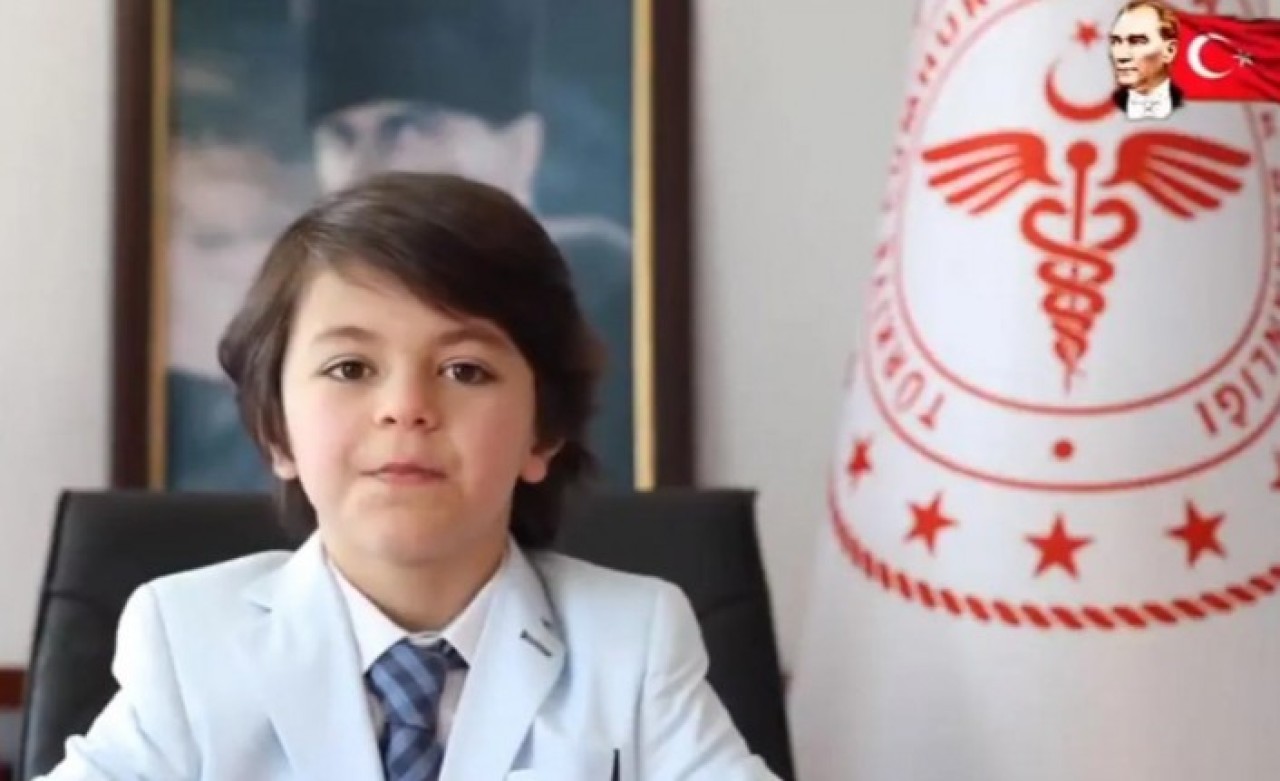 Bakan Koca'dan dikkat çeken 23 Nisan paylaşımı