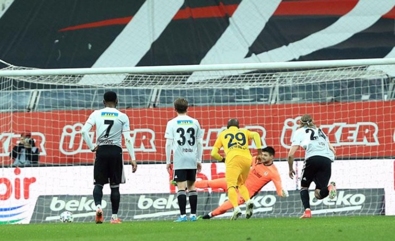 Beşiktaş'a Ankaragücü karşısında Kulusic de yetmedi: 3 penaltı,  4 gol