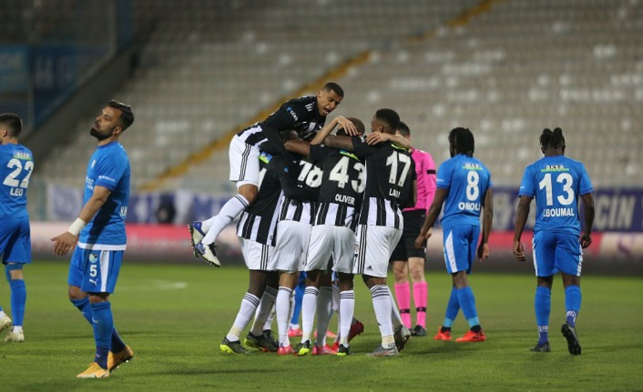 Beşiktaş,  Erzurum'dan da 3 puanla çıktı: Şampiyonluğa koşuyor