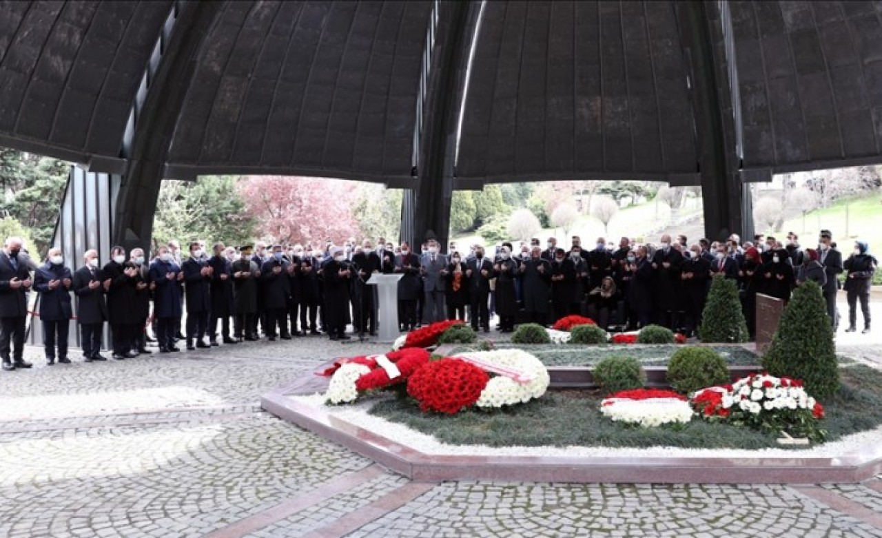 8. Cumhurbaşkanı Turgut Özal,  vefatının 28. yılında kabri başında anıldı