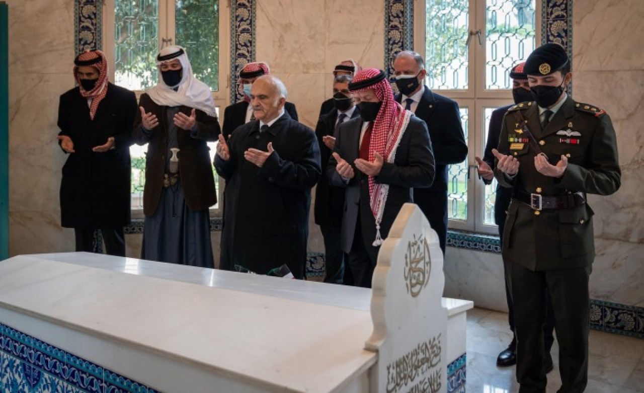 Darbe girişimiyle suçlanan Prens Hamza ilk kez Kral Abdullah'la görüntülendi