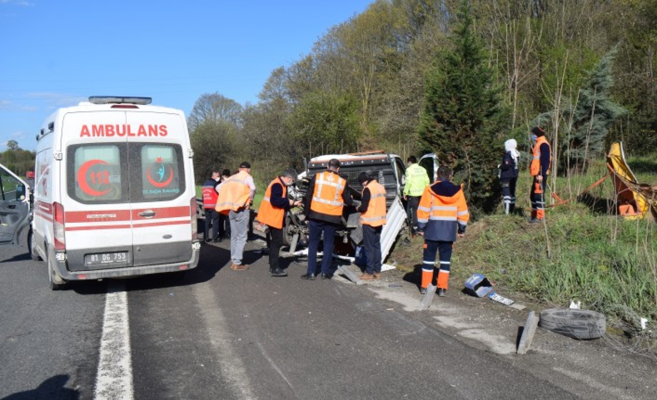 Düzce'de kaza: Aydın Özgedik öldü,  Adem Durmaz yaralandı