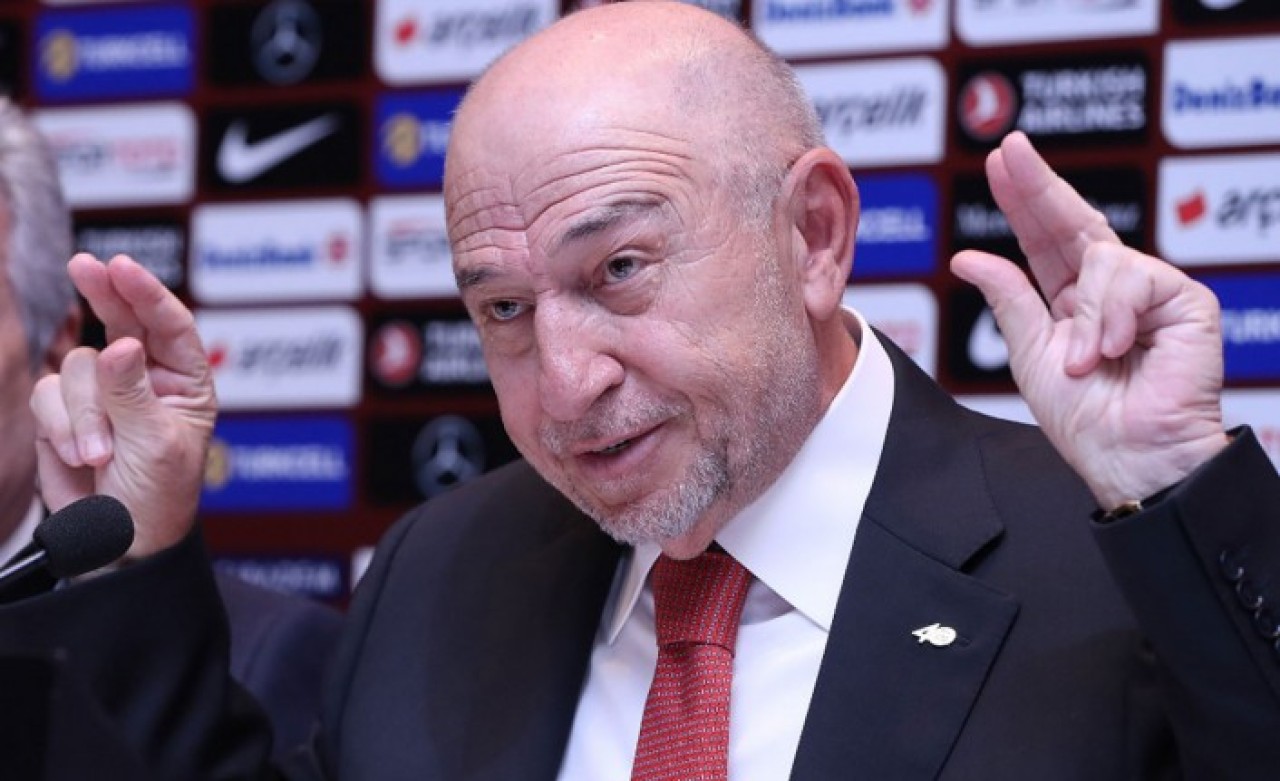 Fenerbahçe'nin santrforu Nihat Özdemir!