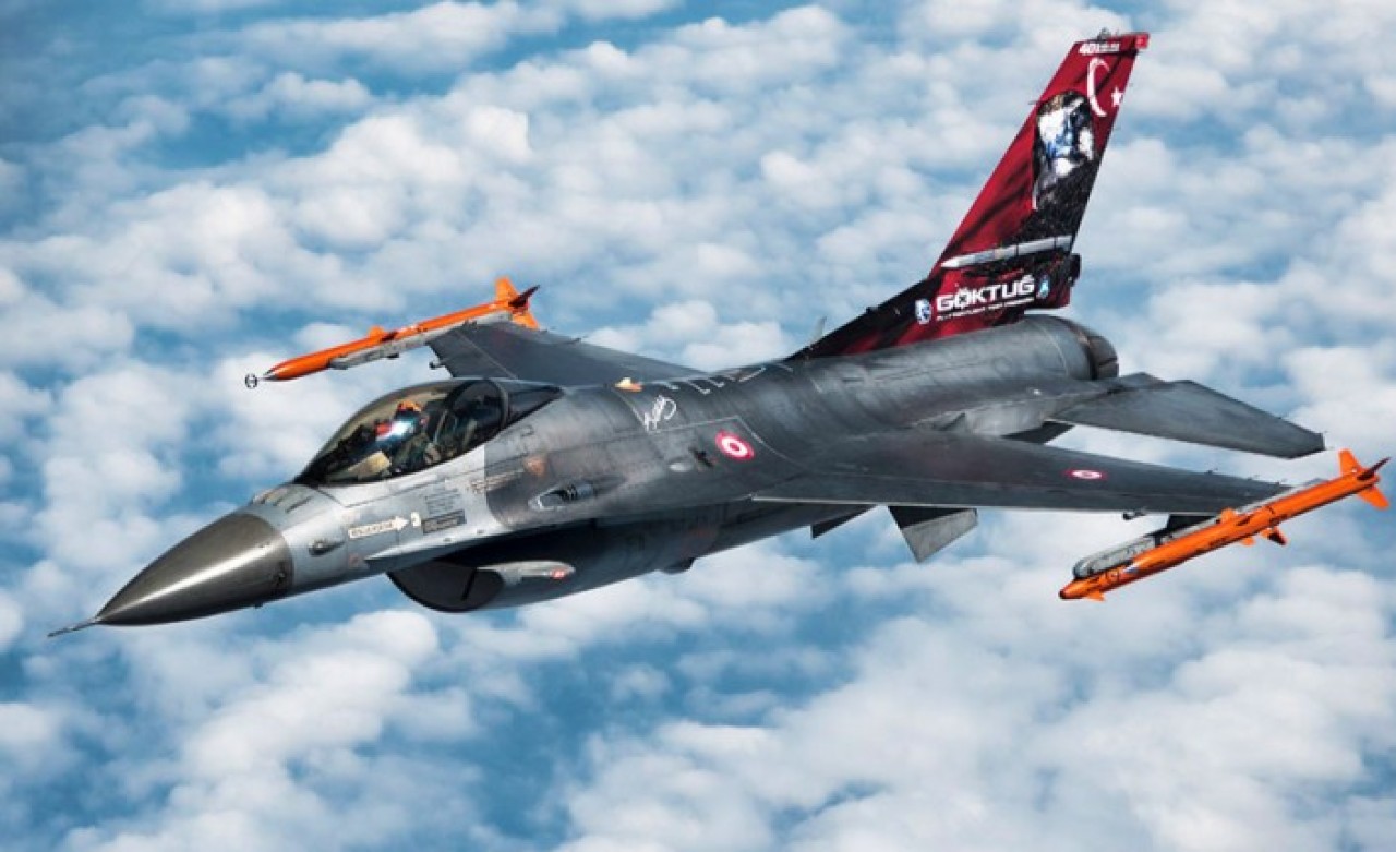GÖKDOĞAN Füzesi F-16’nın kanadında