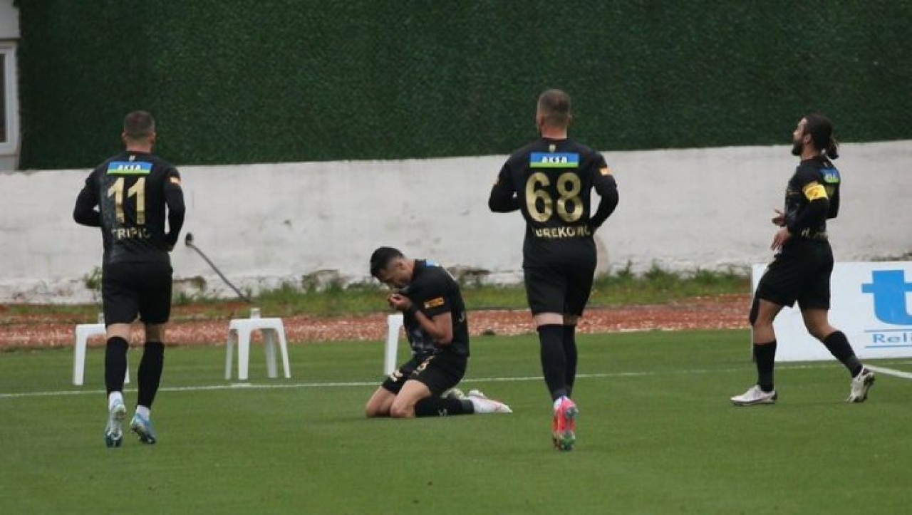 Hatayspor-Göztepe: Boupendza'yı bırak,  Jahovic'e bak!