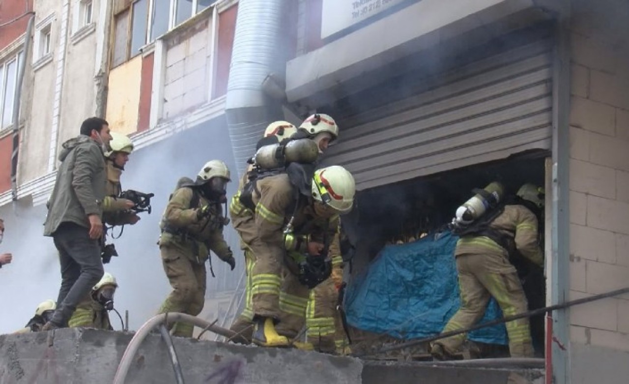 İstanbul'da yangın faciası: 4 kişinin cesedine ulaşıldı