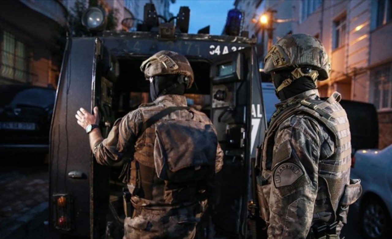 İstanbul merkezli 5 ilde,  Sedat Peker'in elebaşı olduğu belirtilen organize suç örgütüne operasyon