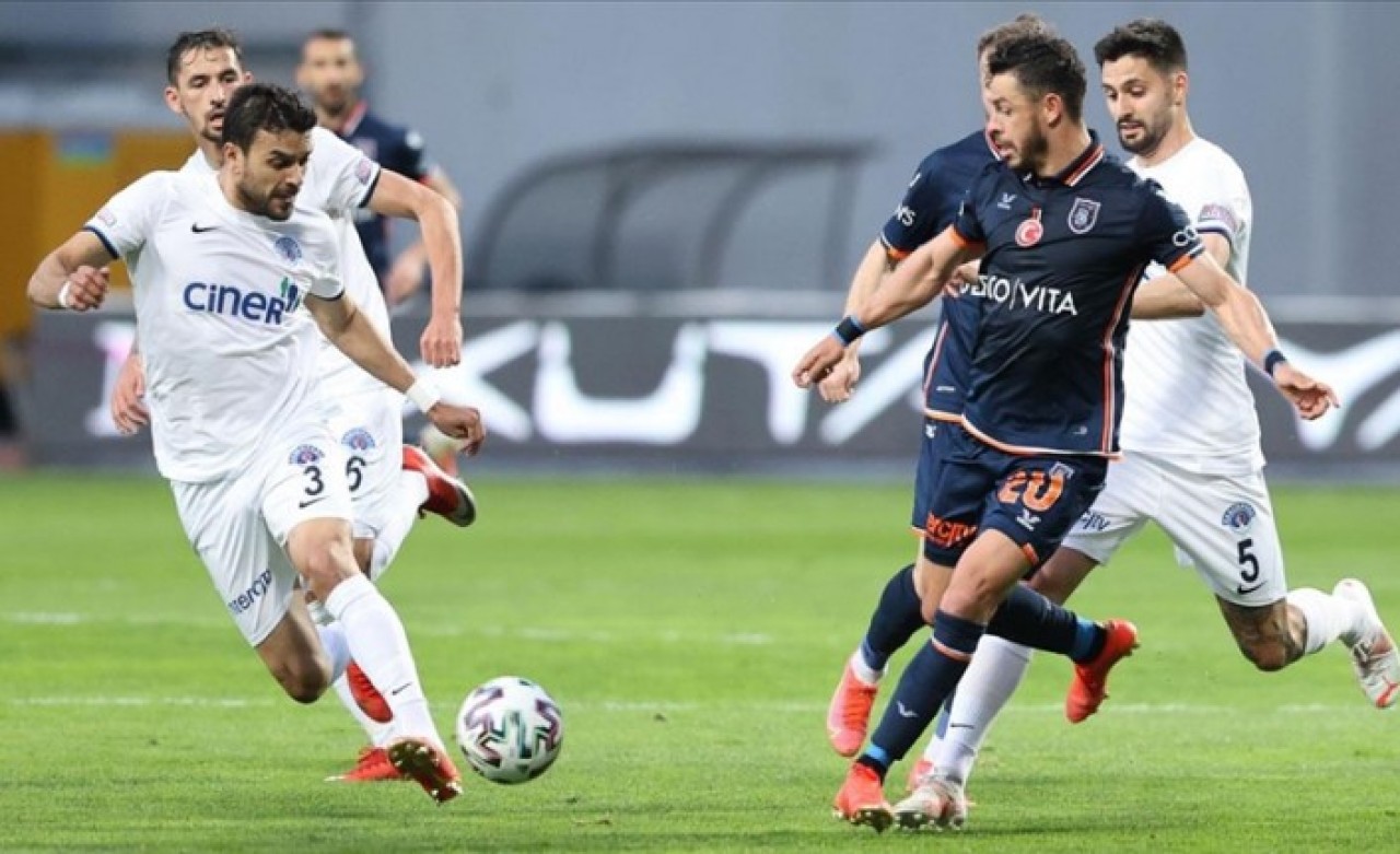 Kasımpaşa-Başakşehir: Hayati galibiyet