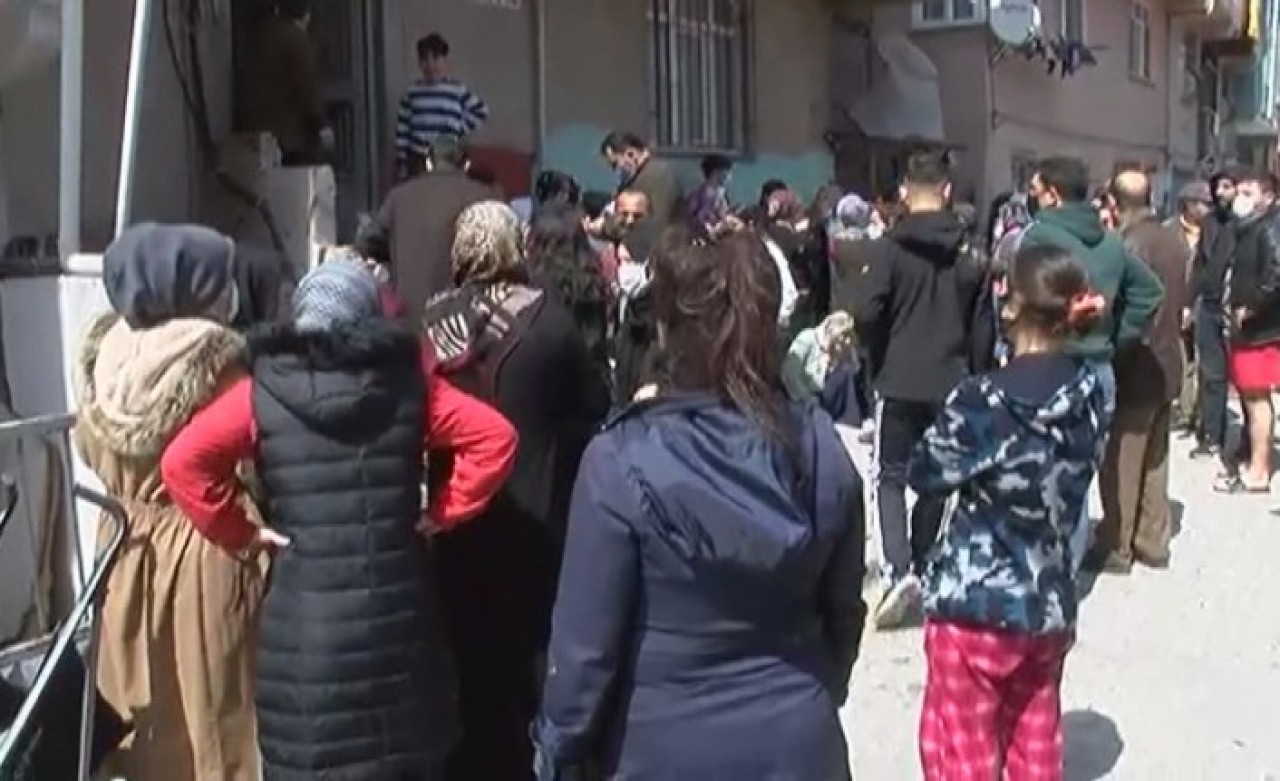 Küçükçekmece'de feci olay: Yüksek gerilim hattına kapılan Samet Özkan öldü!