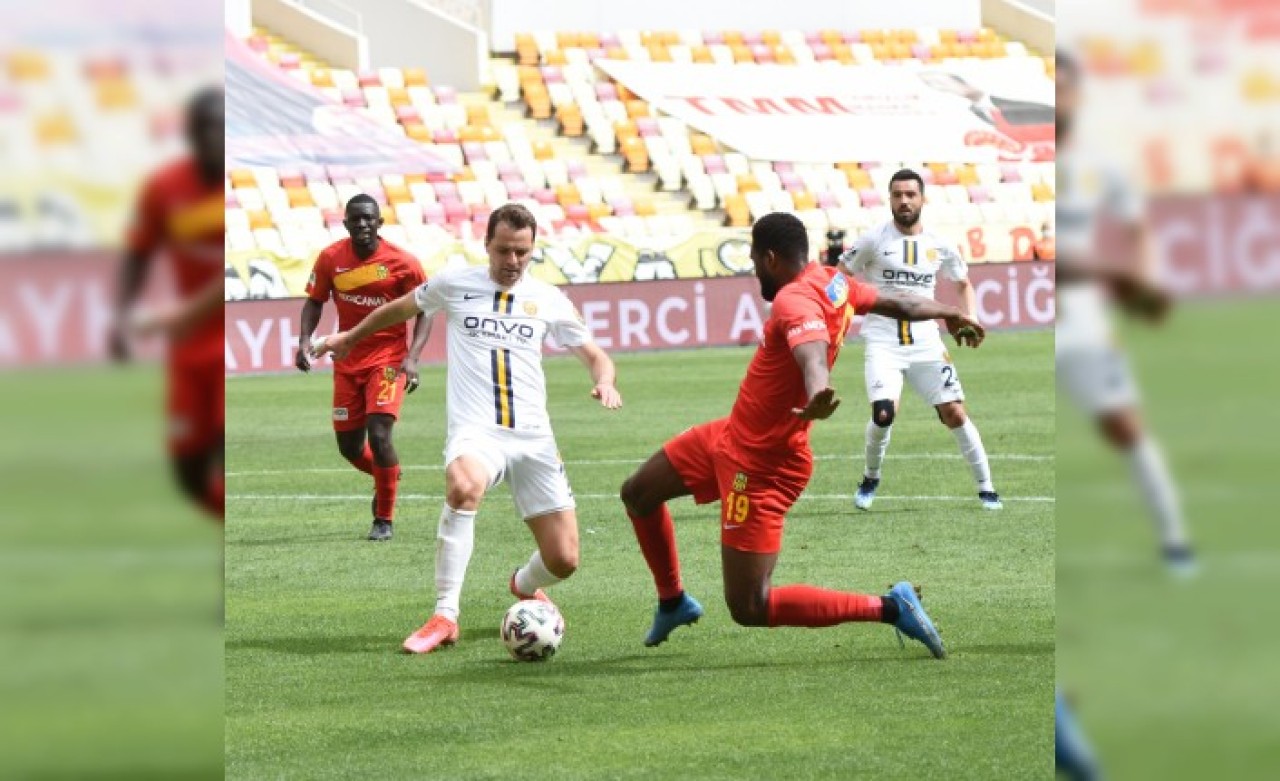 Malatyaspor-Ankaragücü: Nefes kesen maçta 3 gol,  1 kırmızı kart