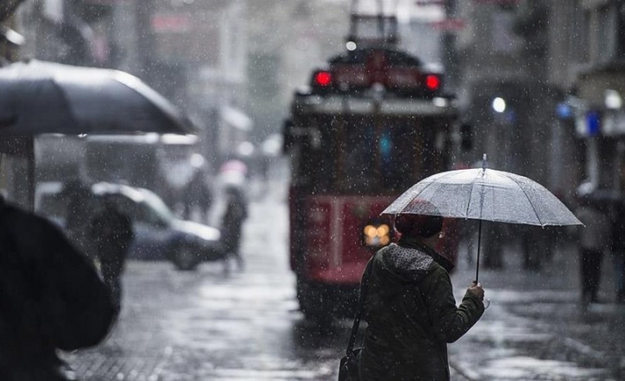 Meteoroloji'den İstanbul'a kuvvetli yağış uyarısı