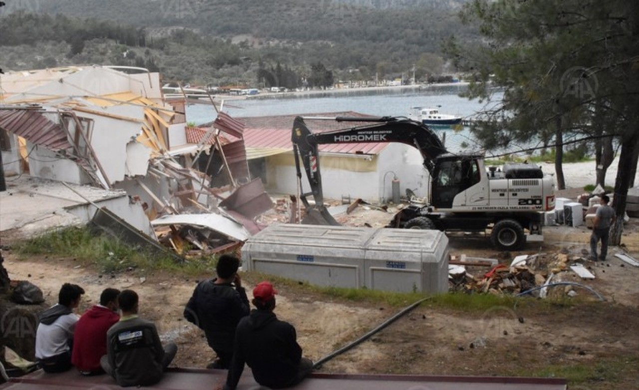 Muğla'da cennet koyda yıkım başladı: Büyük gerginlik yaşandı