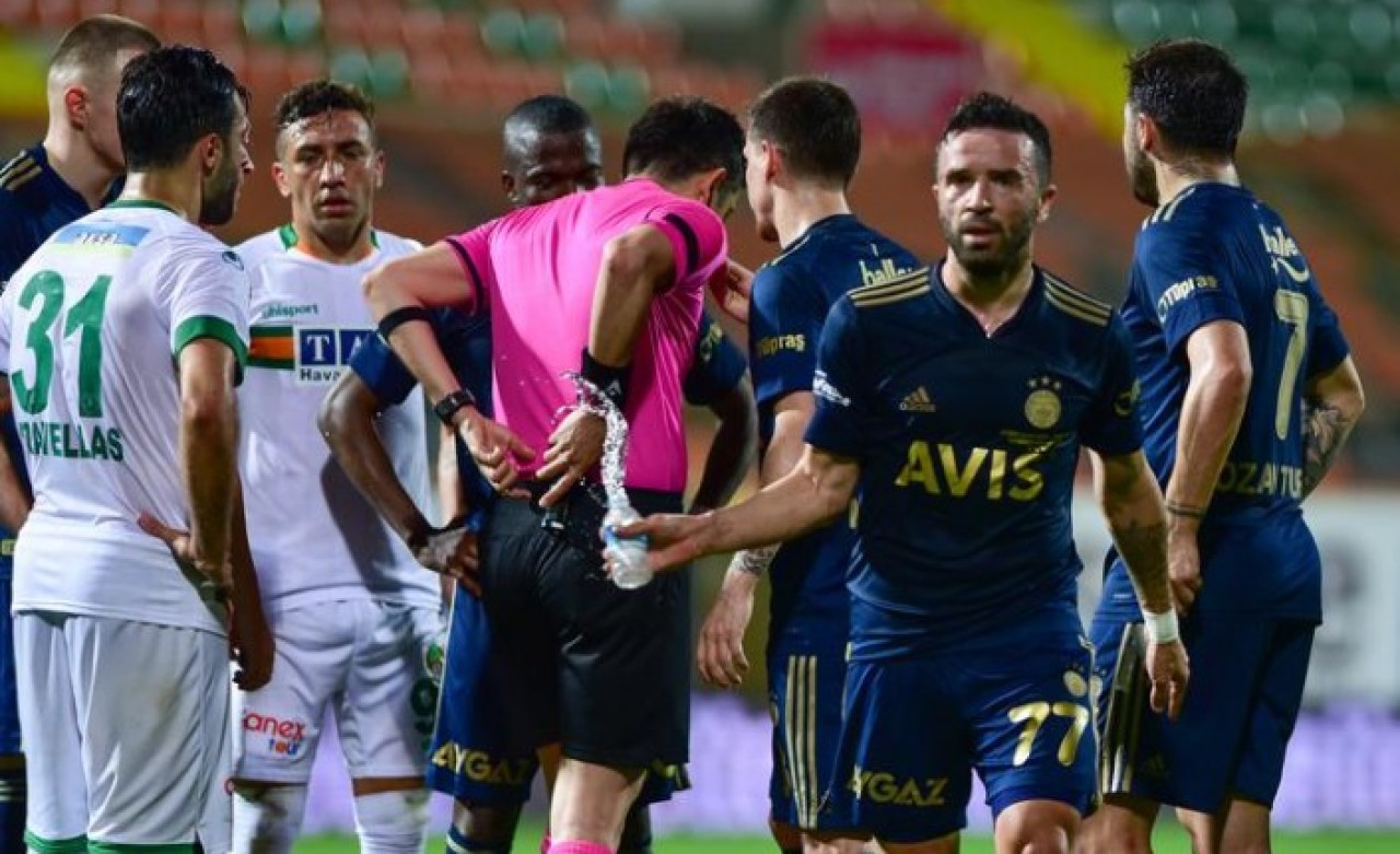 Ne yaptın Gökhan! Fenerbahçe,  Alanya'da 'Gönül'den yaralı!