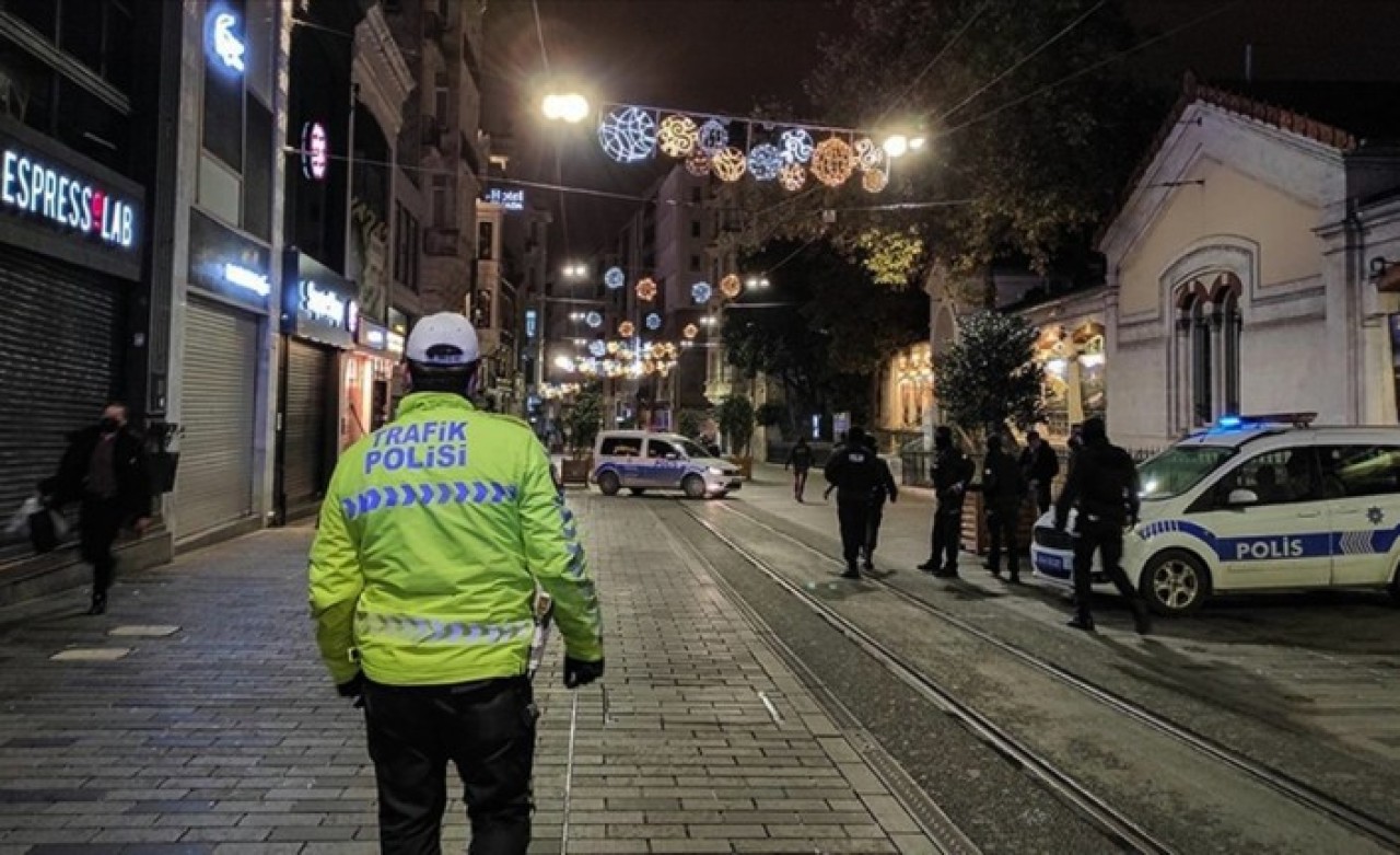Okullar,  seyahat,  lokantalar,  her yer: Madde madde kesintisiz sokak kısıtlaması kararları