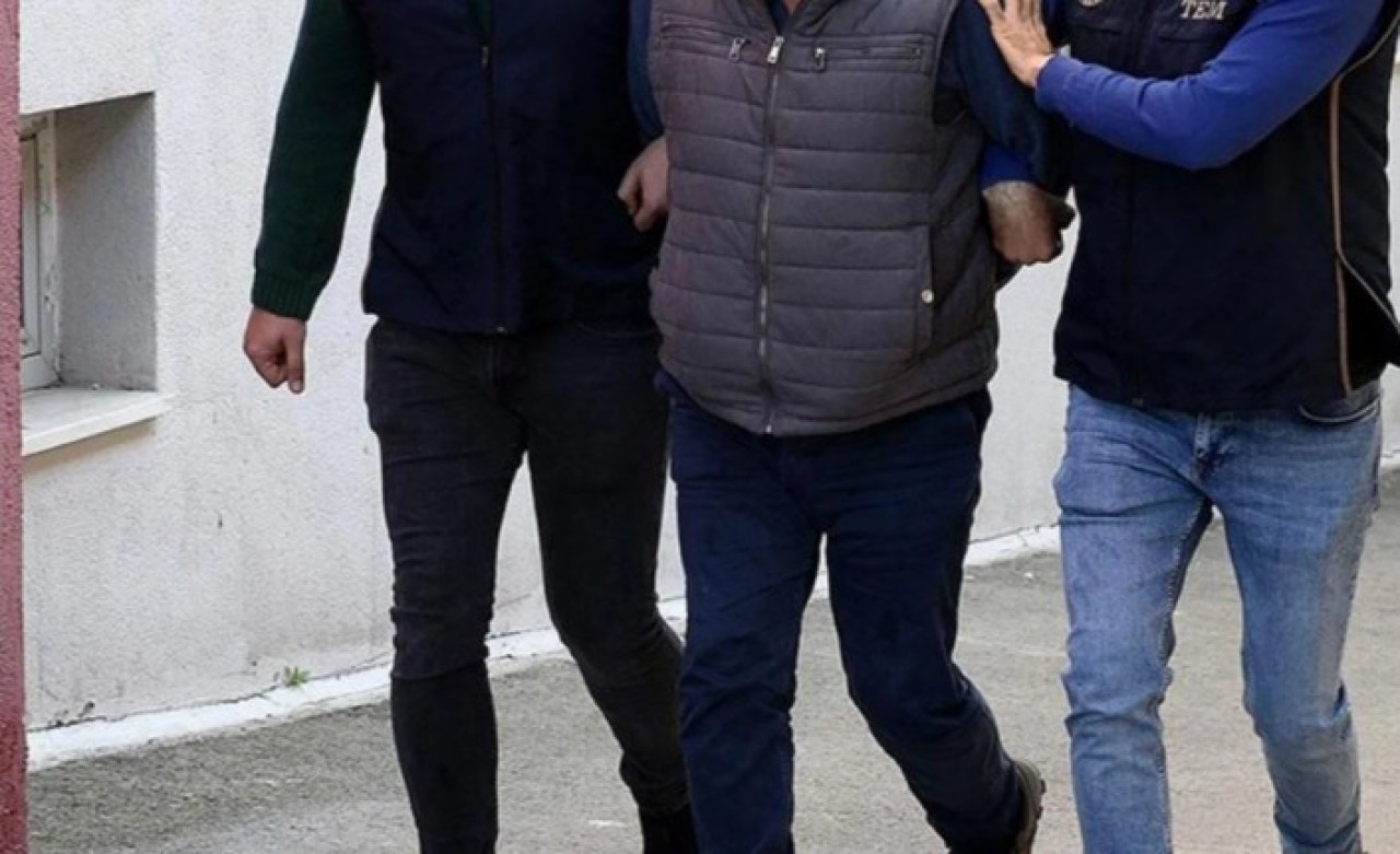 Soruları sızdıran FETÖ şüphelileri için gözaltı!