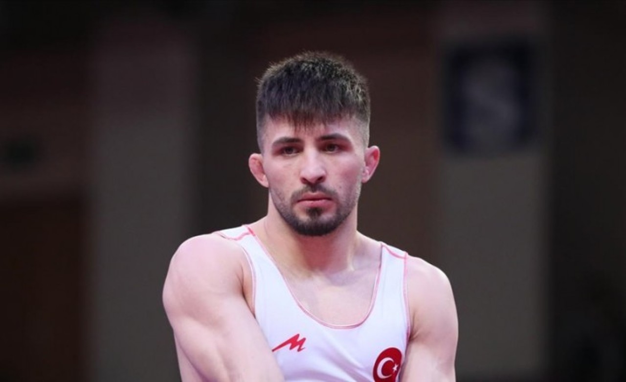 Süleyman Atlı Avrupa Güreş Şampiyonası'nda altın madalya kazandı