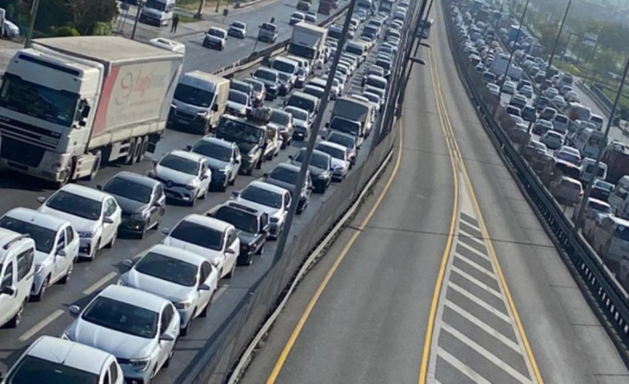 Tam kapanmanın ilk gününde trafik aldı başını gitti: Herkes şaşkına döndü!