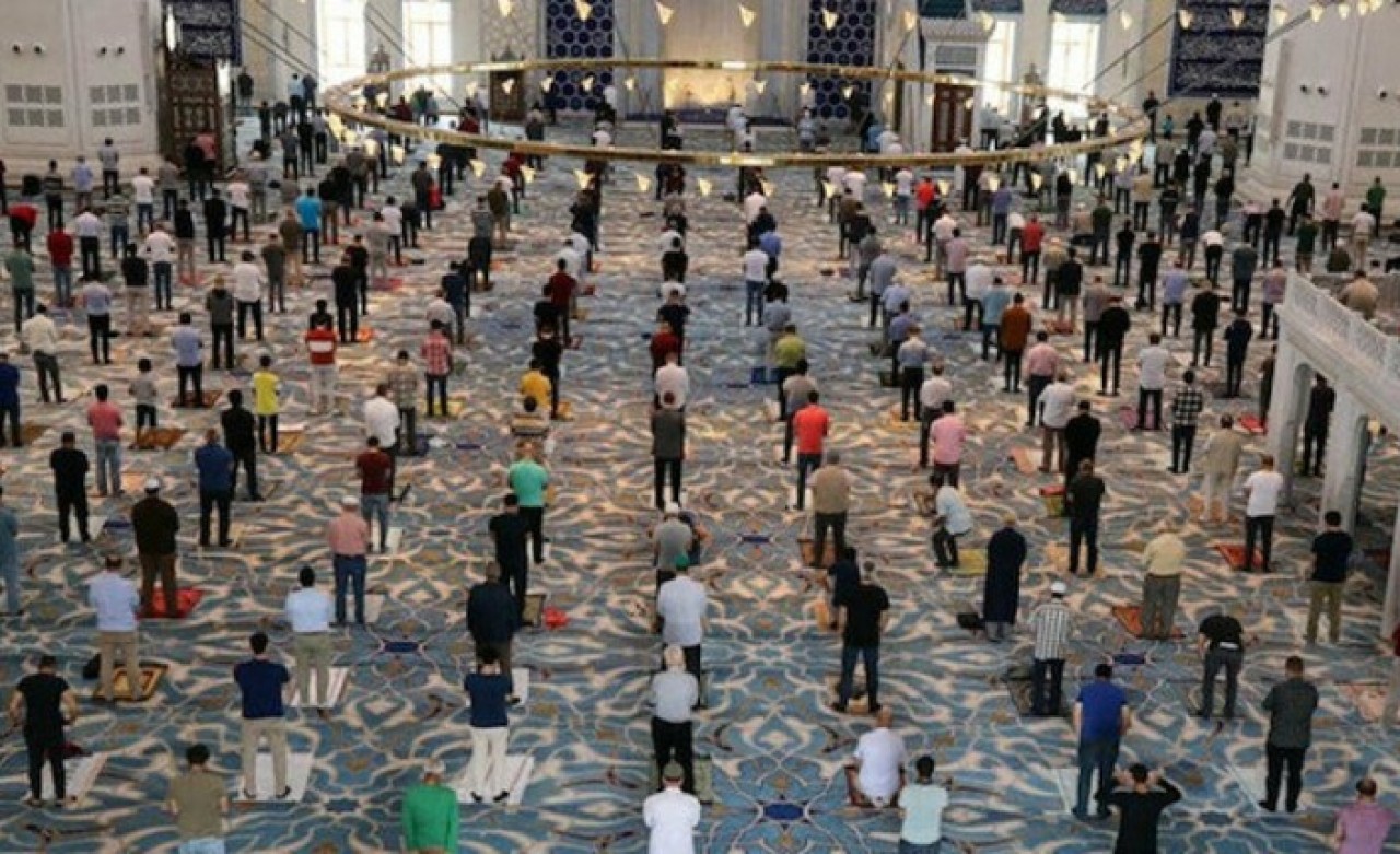 Teravih namazıyla ilgili flaş karar