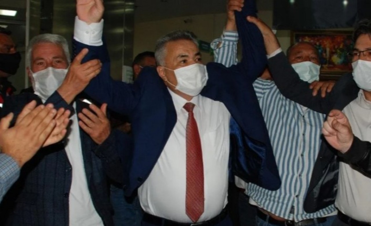 Torbalı Belediye Başkanlığına Mithat Tekin seçildi