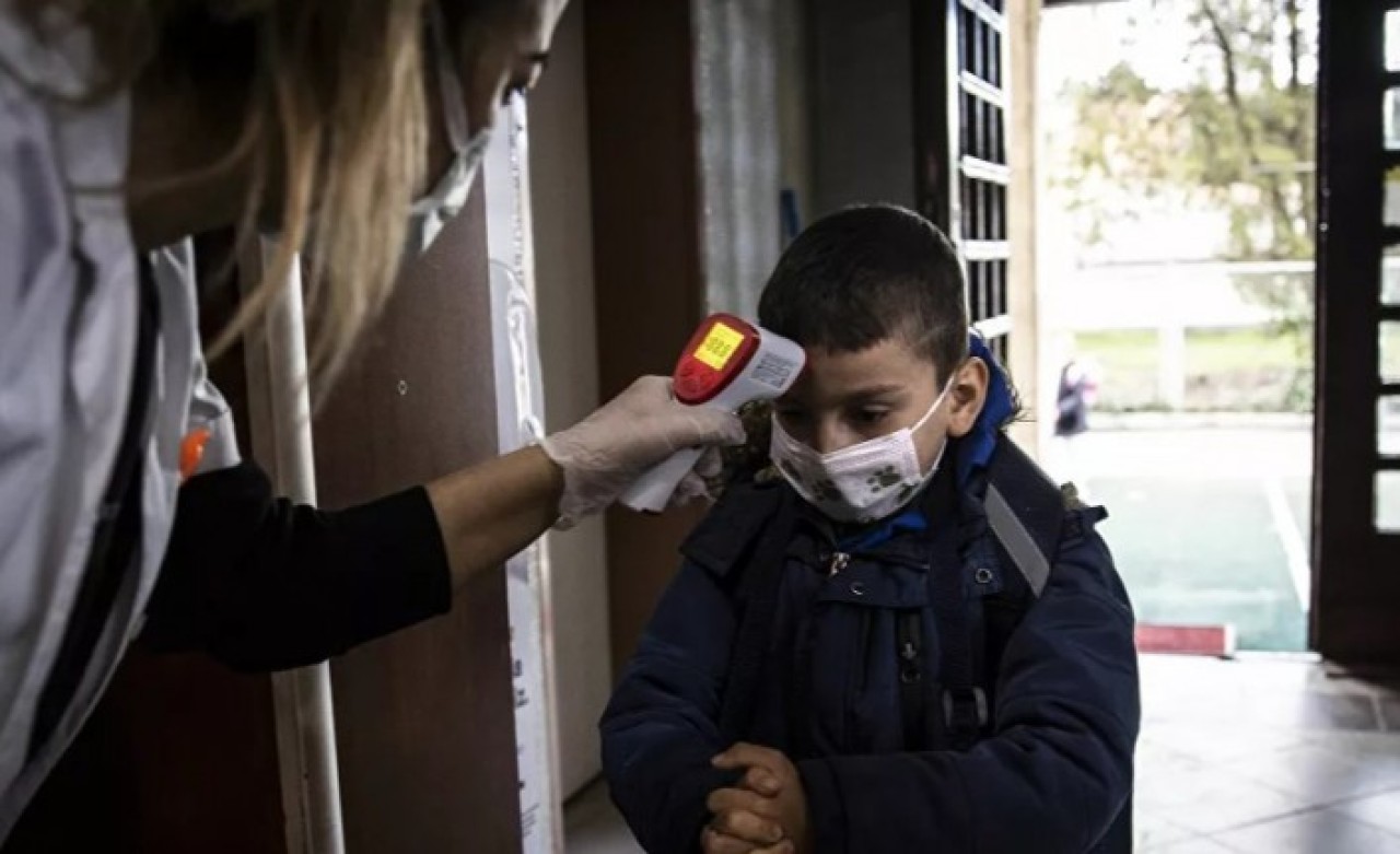 Vali duyurdu: Yüz yüze eğitime koronavirüs arası