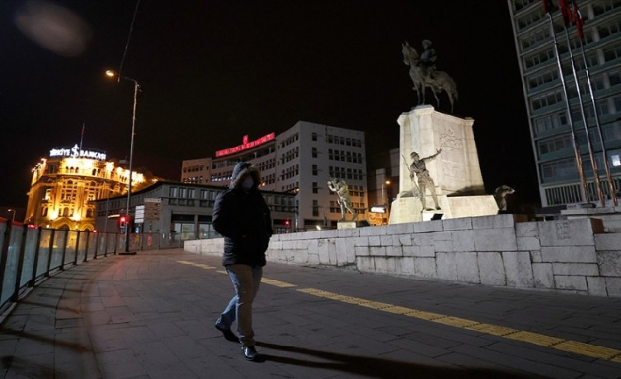 Yeni kısıtlamalar yolda! Tam kapanma geliyor