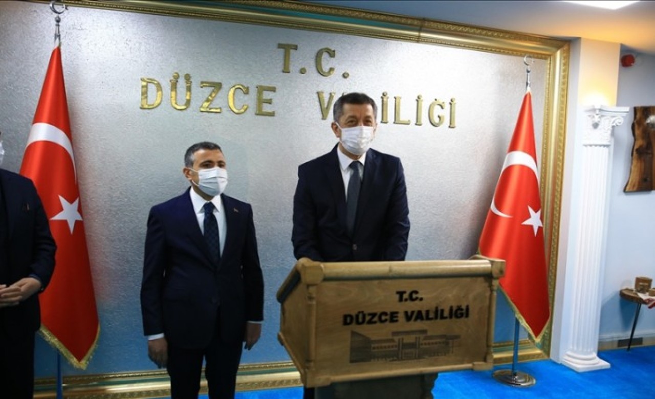 Yüz yüze eğitim devam edecek mi? Bakan Selçuk'tan açıklama