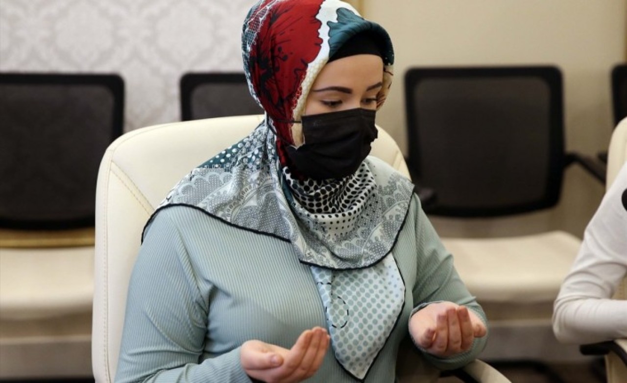 Alman genç kız Kayseri'de Müslüman oldu