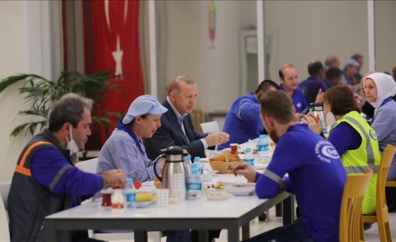 Cumhurbaşkanı Erdoğan: Alın terini sömürmek isteyenlere fırsat vermeyeceğiz