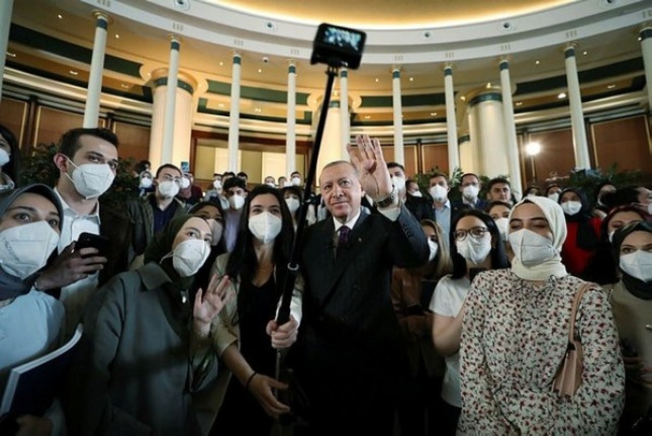 Cumhurbaşkanı Erdoğan,  Millet Kütüphanesi'nde gençlerle buluştu: Flaş açıklamalar