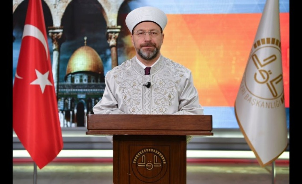 Diyanet İşleri Başkanı Erbaş,  tüm Müslümanları ve insanlığı Mescid-i Aksa ile Kudüs'e sahip çıkmaya davet etti