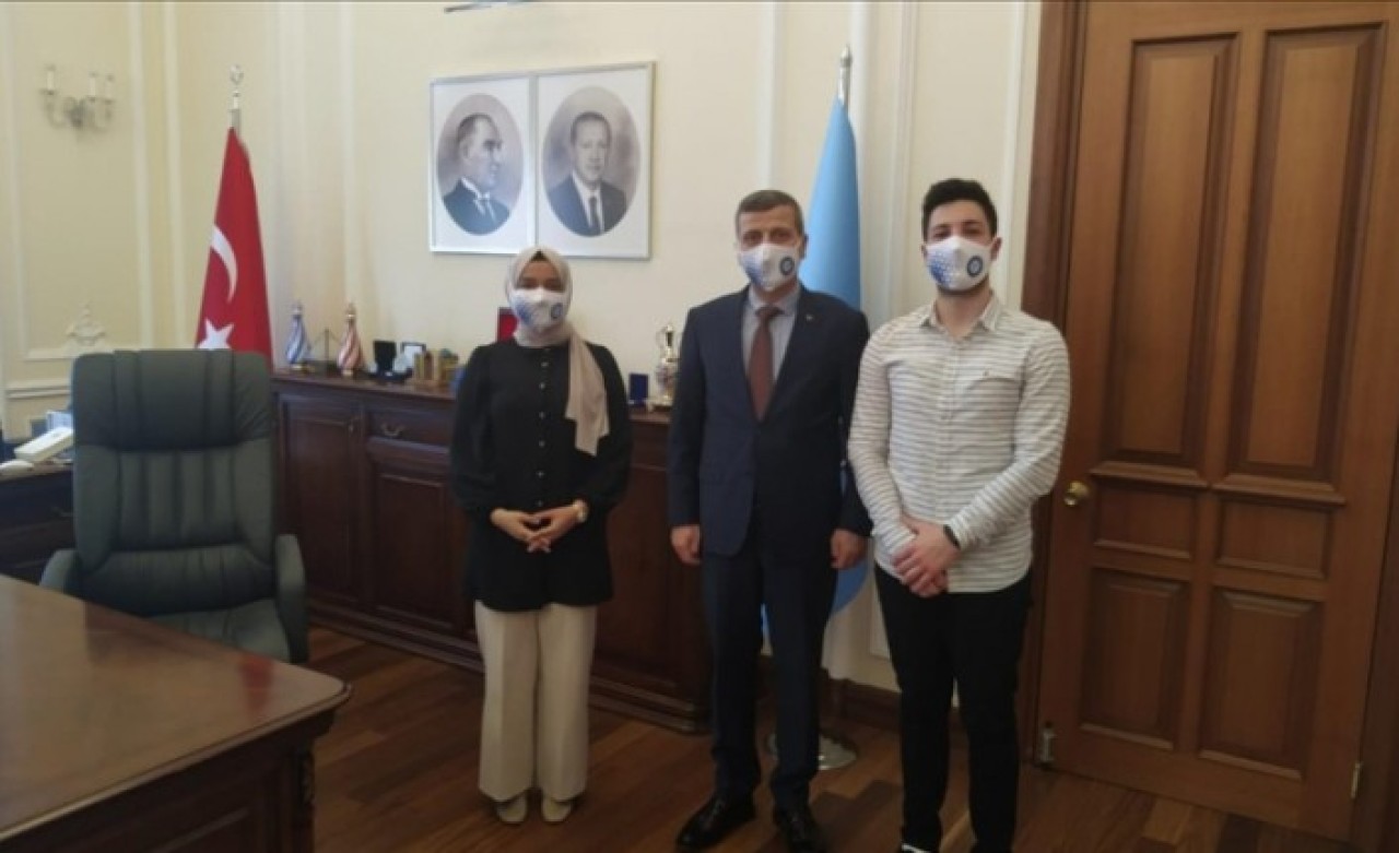 Gazi Üniversitesi öğrencilerinden örnek davranış