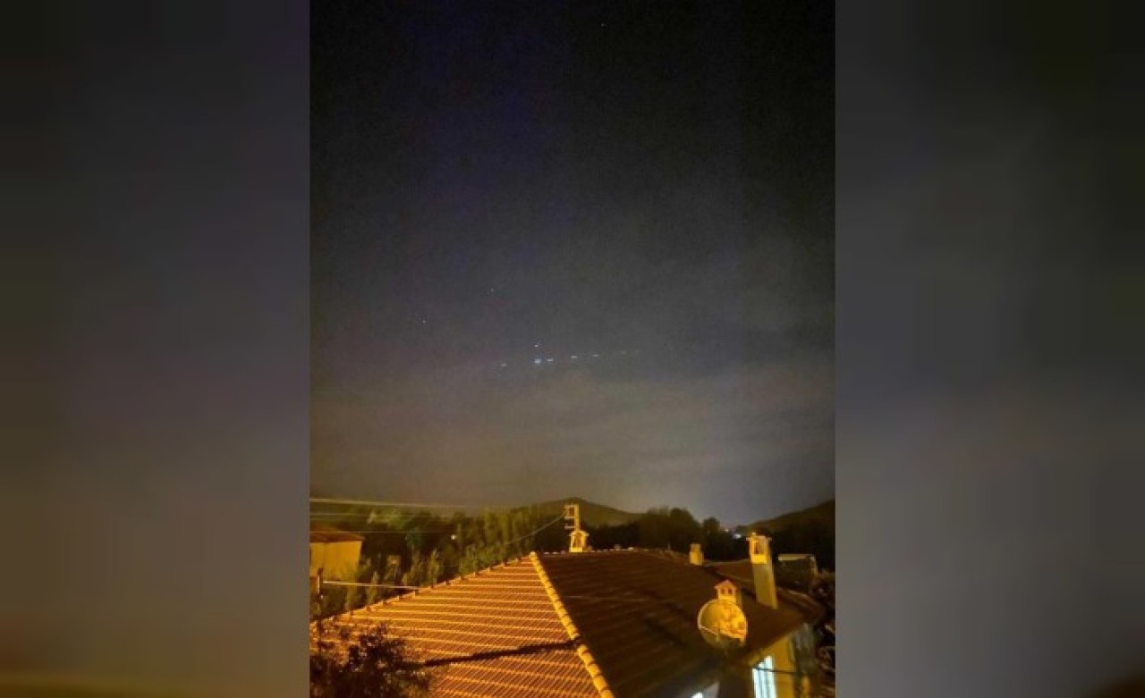 Gökyüzünde esrarengiz ışıklar!